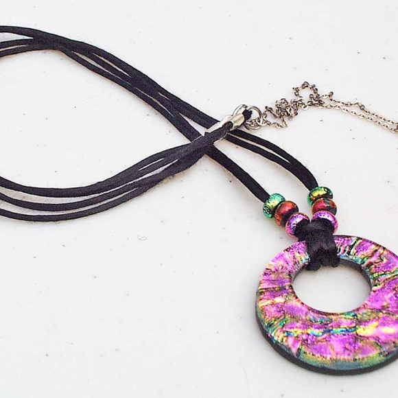DICHROIC GLASS HANDMADE NECKLACE, 20 INCHES LONG, SPARKLES IN SUN, WITH MATCHING - Picture 2 of 2